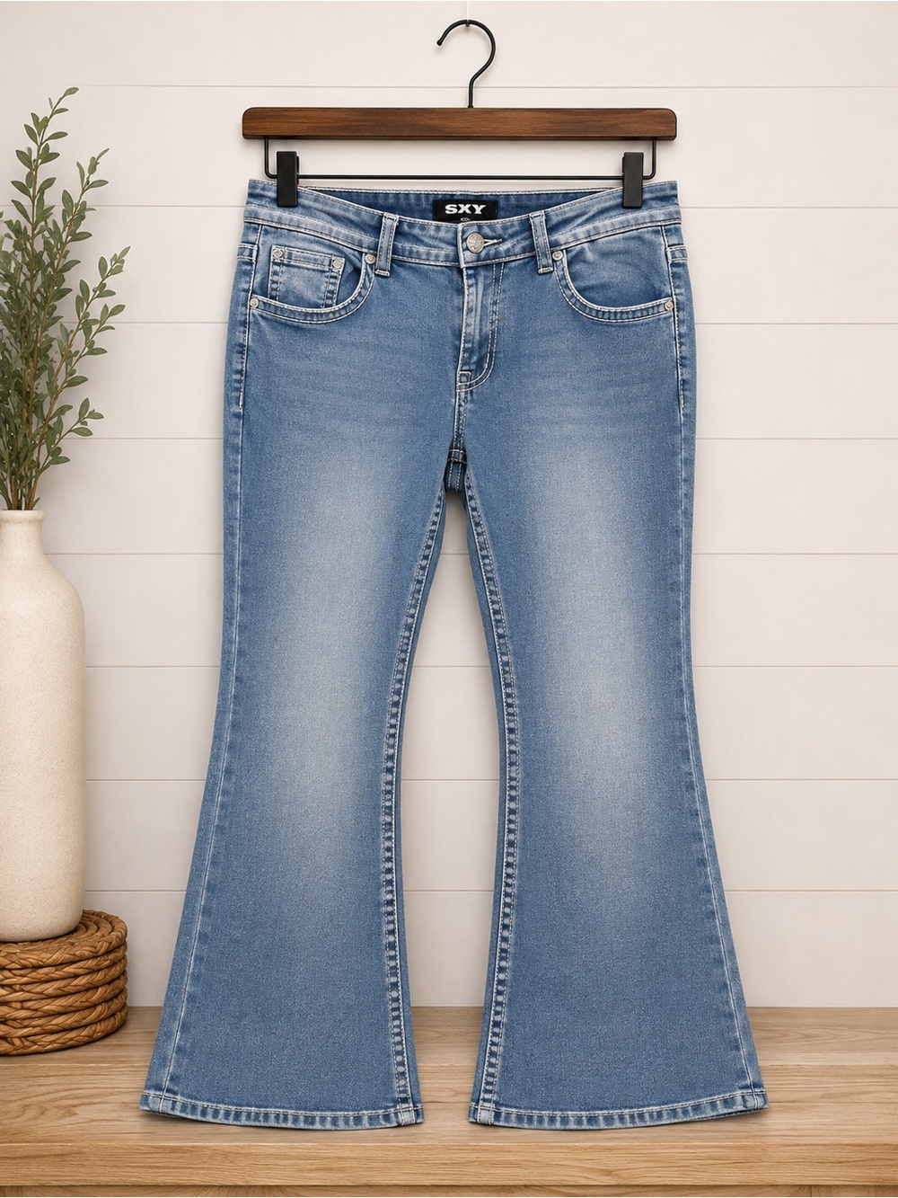 SKY Premium Collection Embellished Flare Jeans 32x29 Size 15/16 (J2)